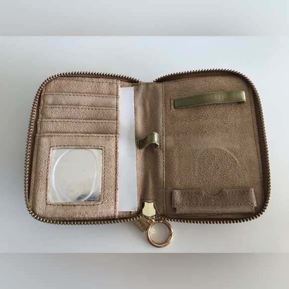 NWOT Jouer Sued Zip Wallet - Picture 4 of 4